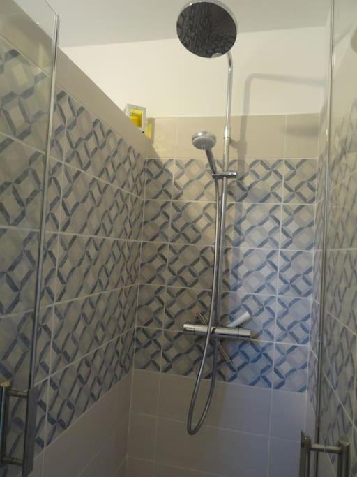 Beau 2 Pieces Avec Jardin Dans Villa A Mougins. Экстерьер фото
